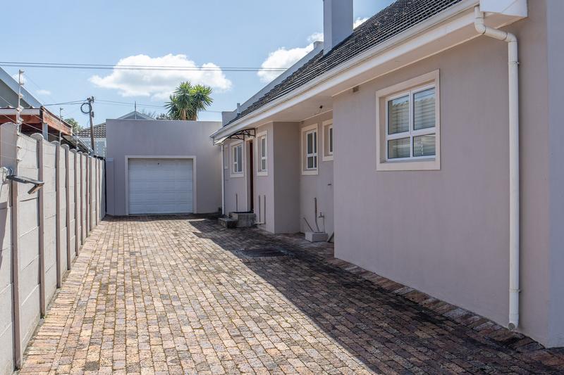 3 Bedroom Property for Sale in Meadowridge Western Cape